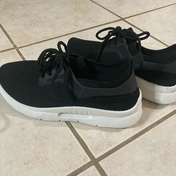 Cozy Fashion Nova Runners - Picture 3 of 6